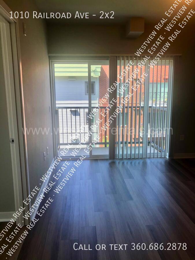 Apartment for rent at 1010 Railroad Ave #2X2, Bellingham, WA 98225