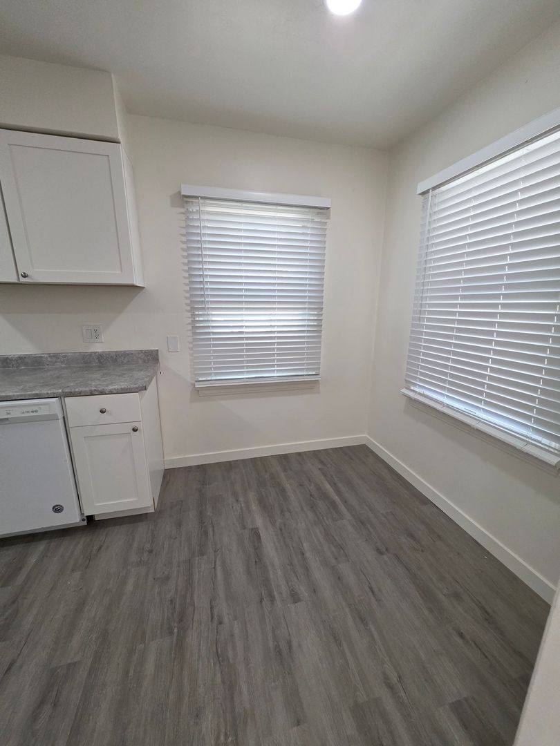 Apartment for rent at 5525-5535 W 118th St, Inglewood, CA 90304