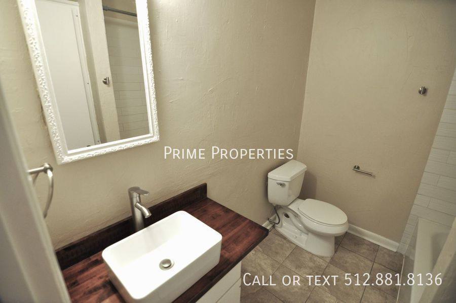 Apartment for rent at 901 E Oltorf #101, Austin, TX 78704