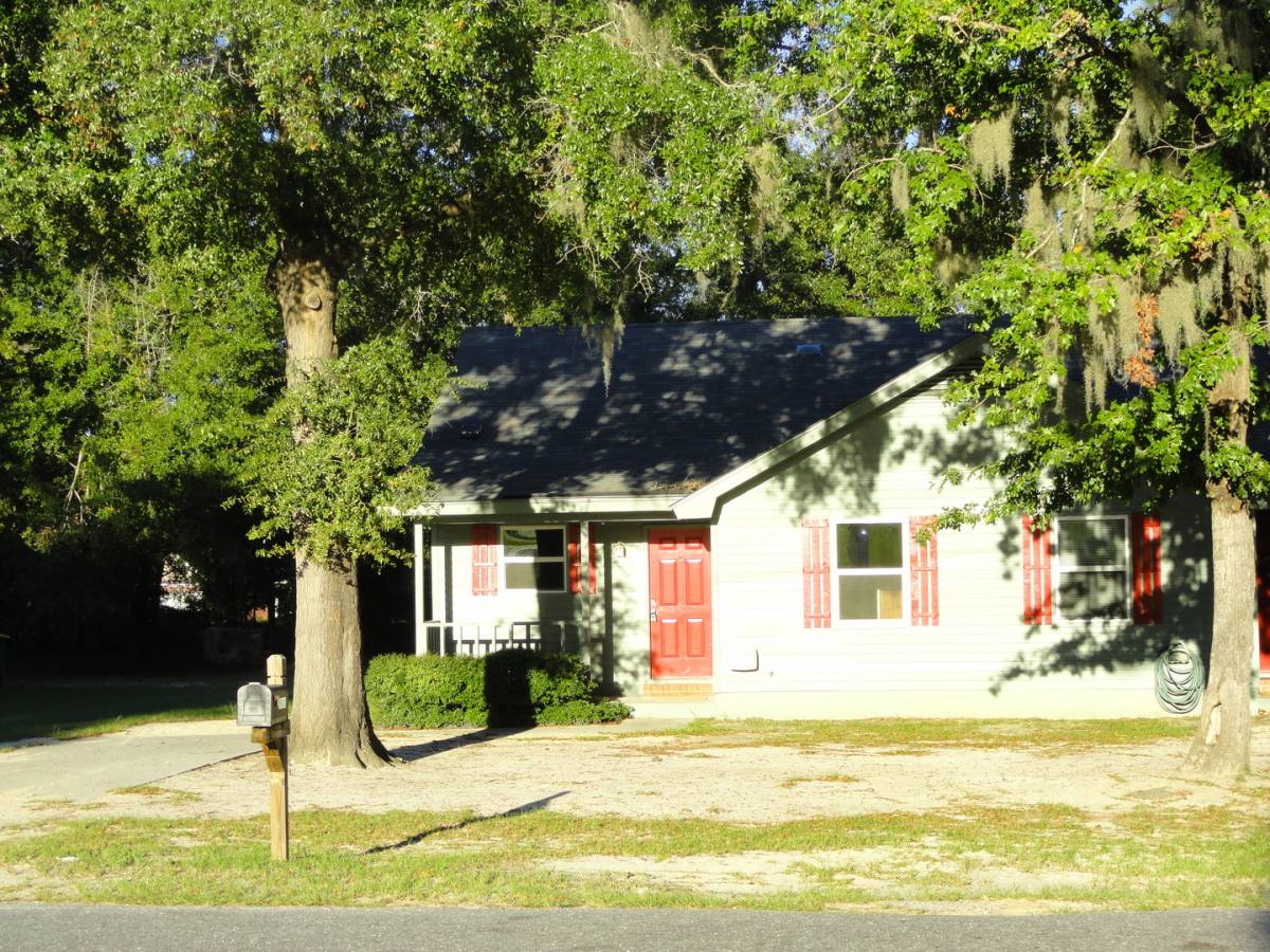 Apartment for rent at 1037 Ash St, Springfield, GA 31329