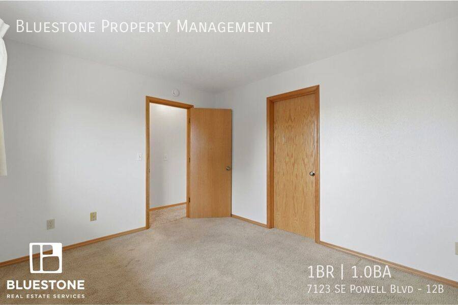 Apartment for rent at 7123 SE Powell Blvd #12B, Portland, OR 97206