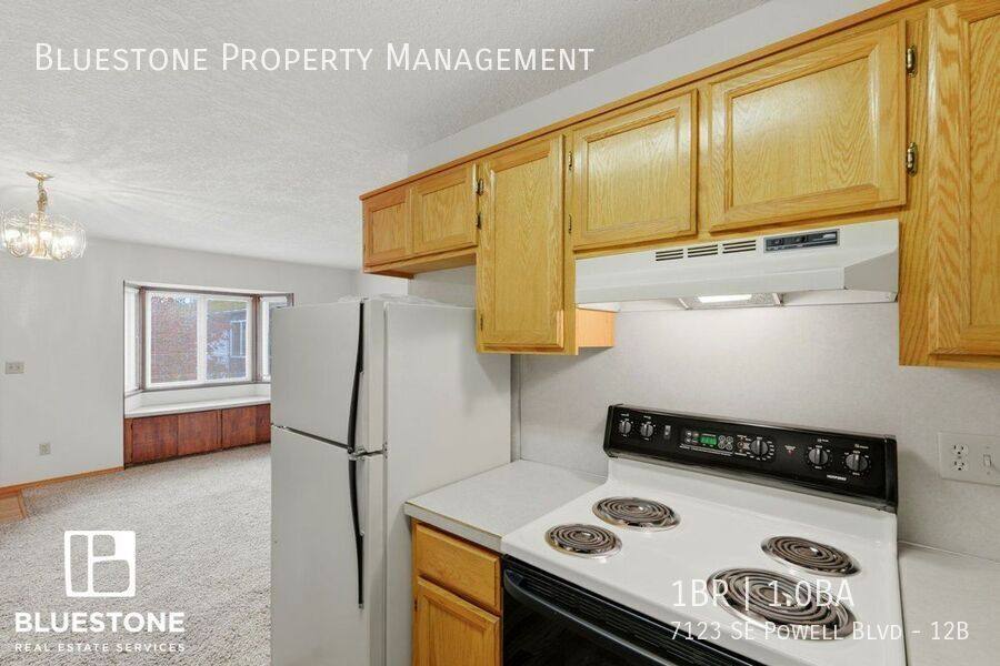 Apartment for rent at 7123 SE Powell Blvd #12B, Portland, OR 97206