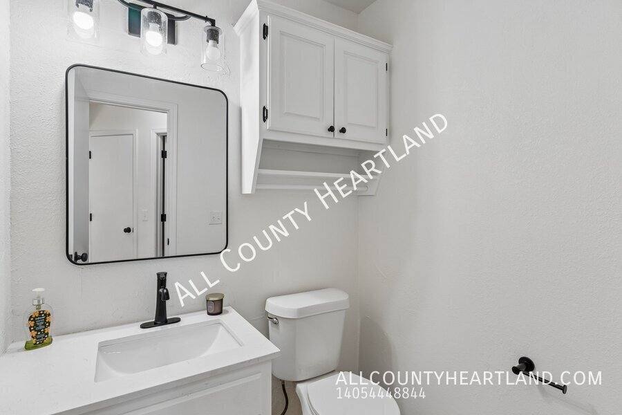 House for rent at 17116 Sunny Hollow Rd, Edmond, OK 73012