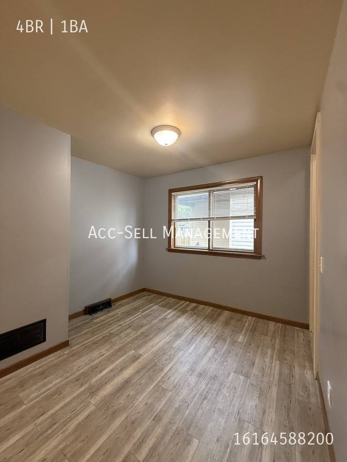 House for rent at 747-7th St NW, Grand Rapids, MI 49504