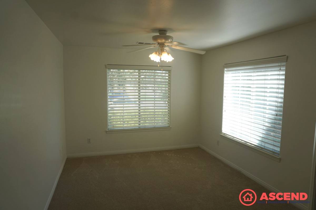 House for rent at 11805 Wethersfield St, Bakersfield, CA 93312