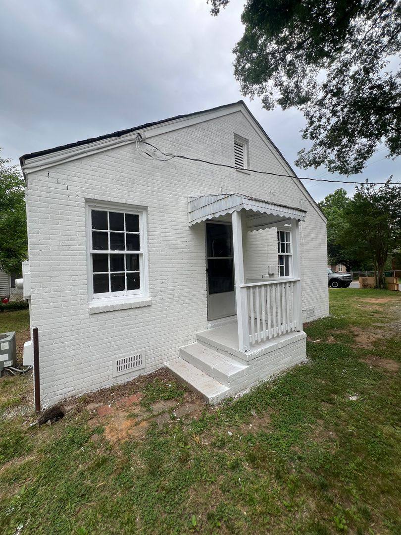 House for rent at 2325 Bancroft St, Charlotte, NC 28206