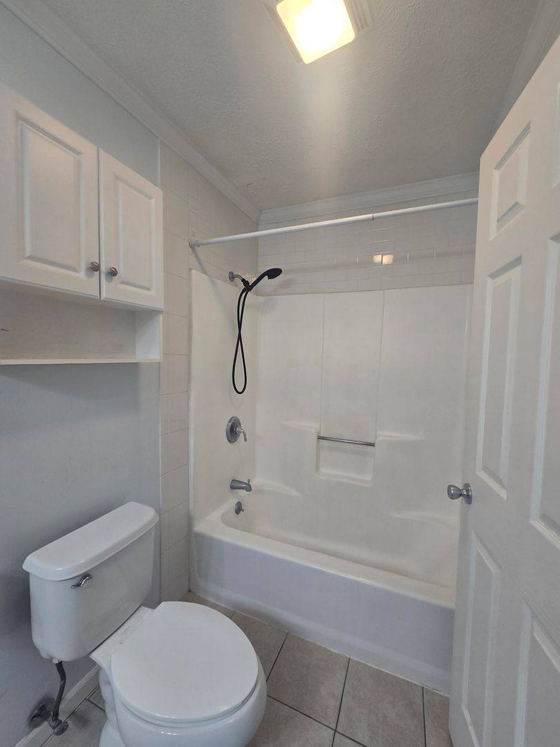 Apartment for rent at 118 W Main, Gaylord, MI 49735