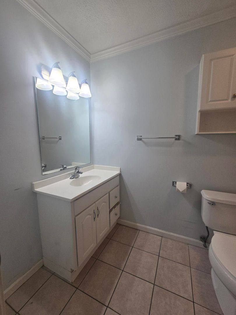 Apartment for rent at 118 W Main, Gaylord, MI 49735