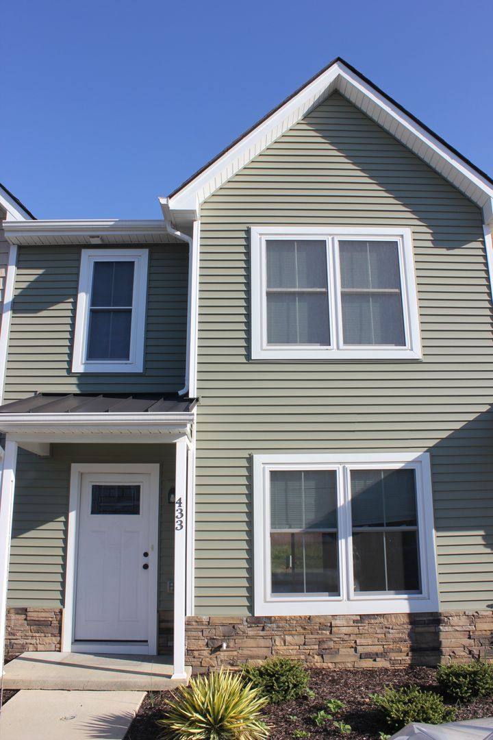 Townhouse for rent at 433 Leslie Court, Harrisonburg, VA 22802