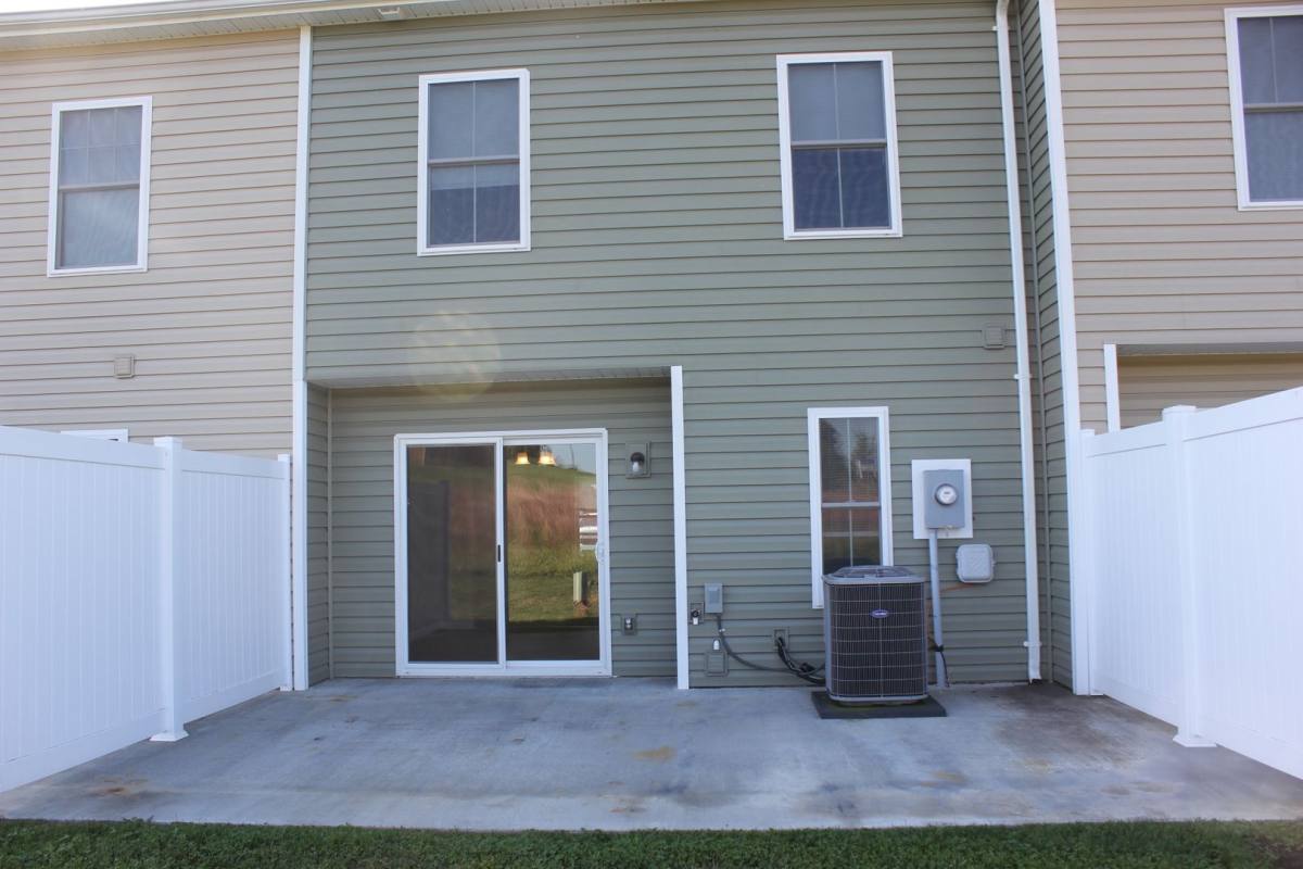 Townhouse for rent at 433 Leslie Court, Harrisonburg, VA 22802
