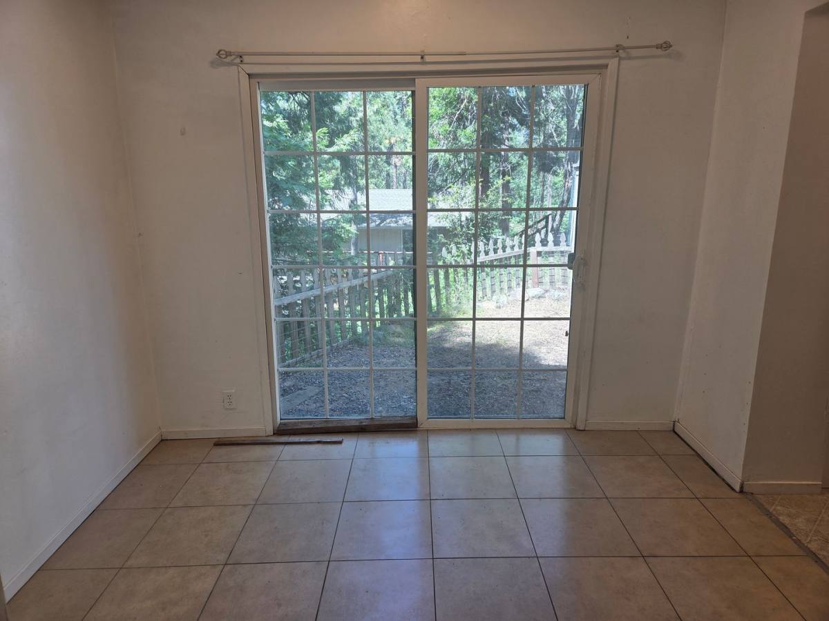 House for rent at 22878 E Ave, Twain Harte, CA 95383