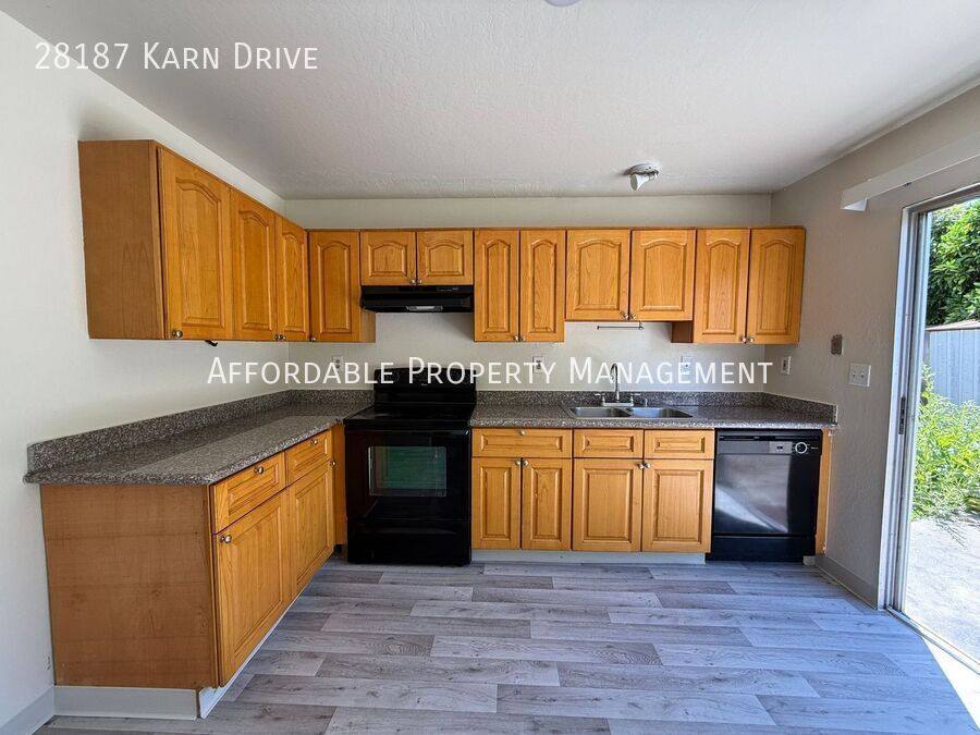 House for rent at 28187 Karn Dr, Hayward, CA 94544