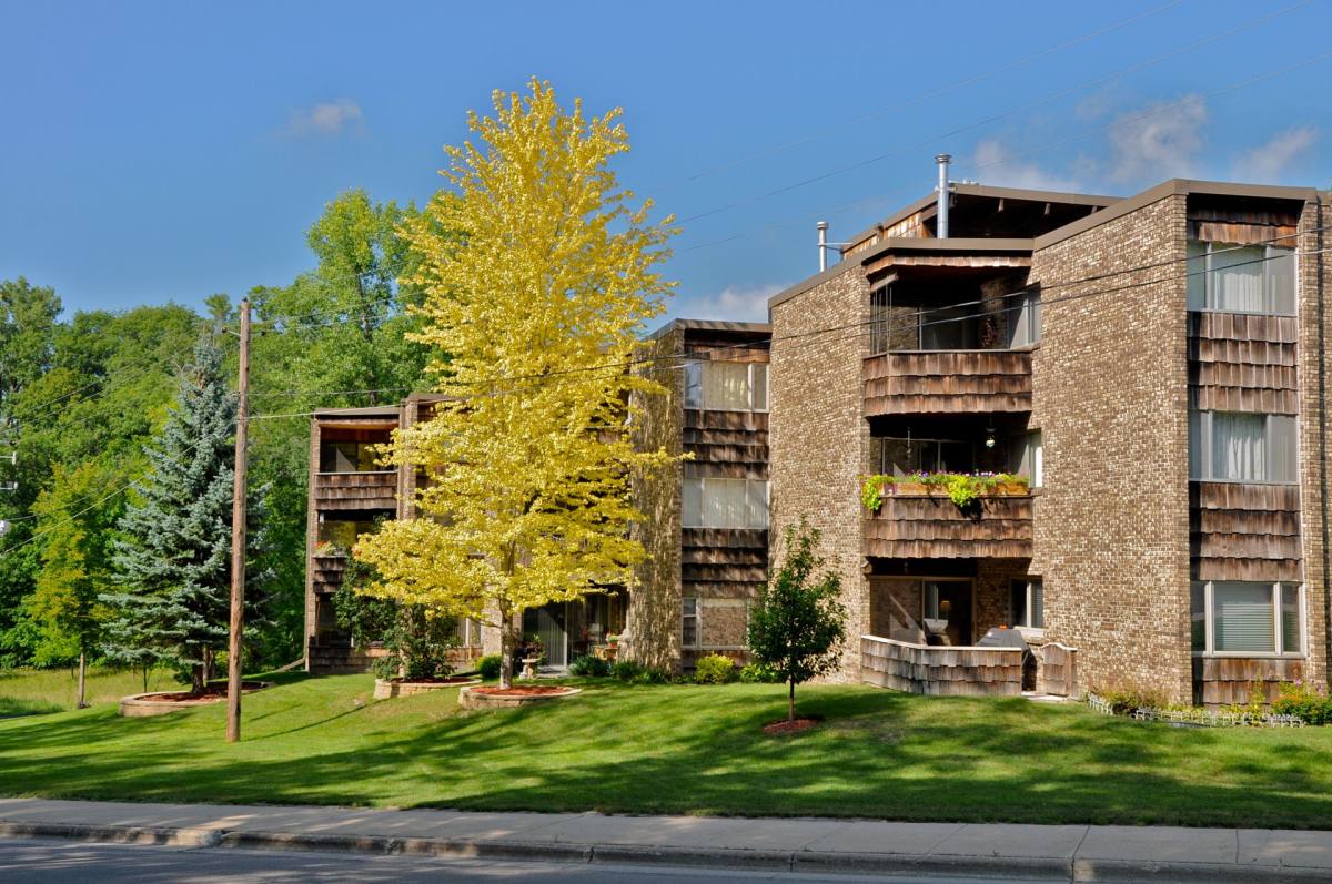 Apartment for rent at 100 Cedar St, Mankato, MN 56001