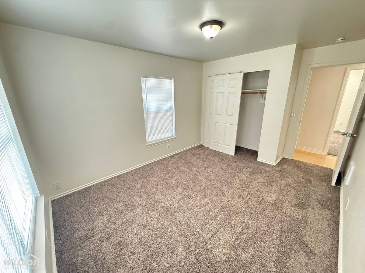 House for rent at 1005 S 33rd Ave, Yakima, WA 98902