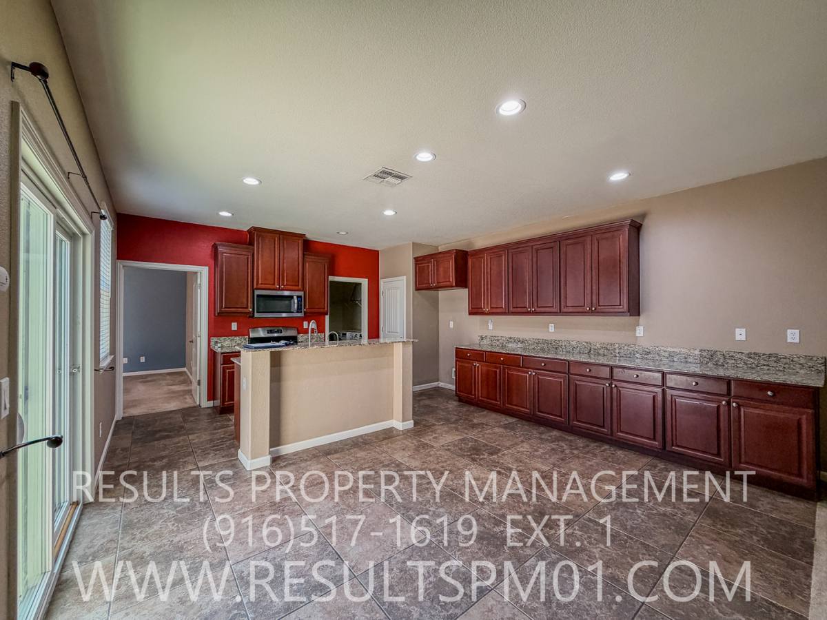 House for rent at 2905 Market St, Roseville, CA 95747