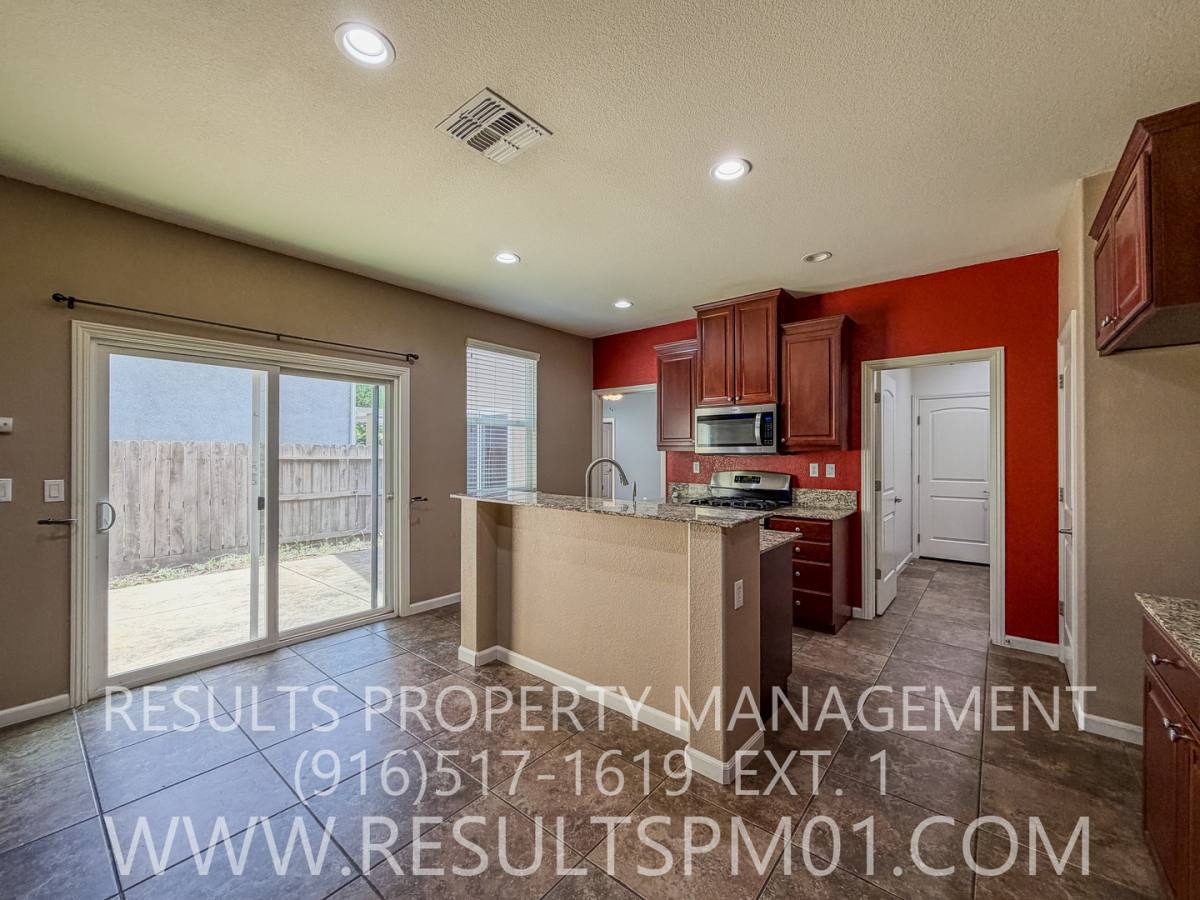 House for rent at 2905 Market St, Roseville, CA 95747