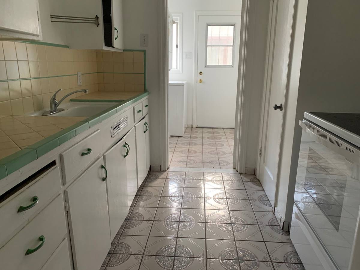 Apartment for rent at 630 N 16th St, San Jose, CA 95112