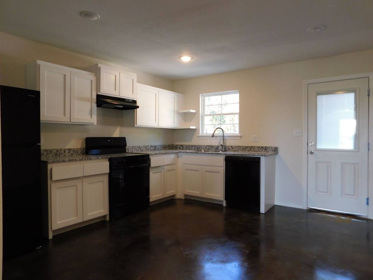 Apartment for rent at 625 Poplar St, Van Buren, AR 72956