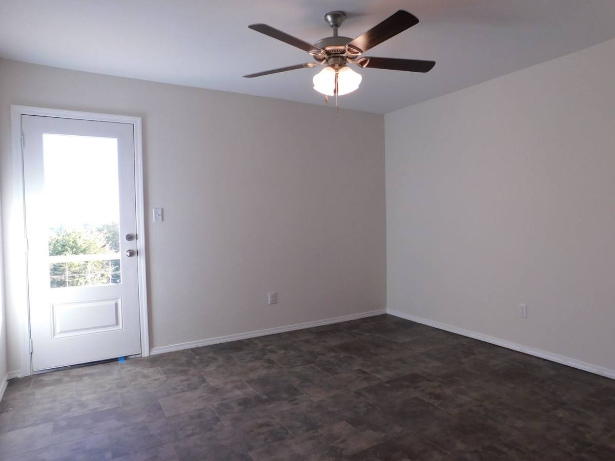 Apartment for rent at 625 Poplar St, Van Buren, AR 72956