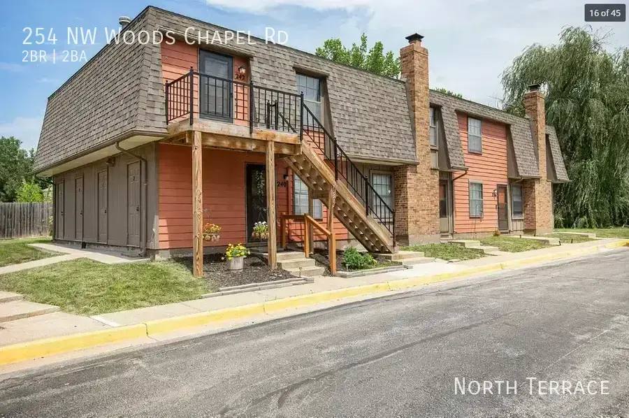 Townhouse for rent at 254 NW Woods Chapel Rd, Blue Springs, MO 64015