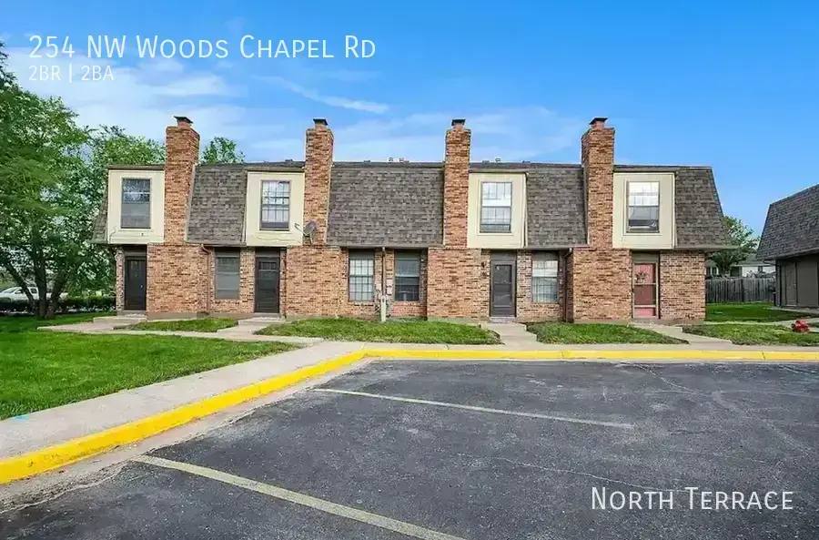 Townhouse for rent at 254 NW Woods Chapel Rd, Blue Springs, MO 64015
