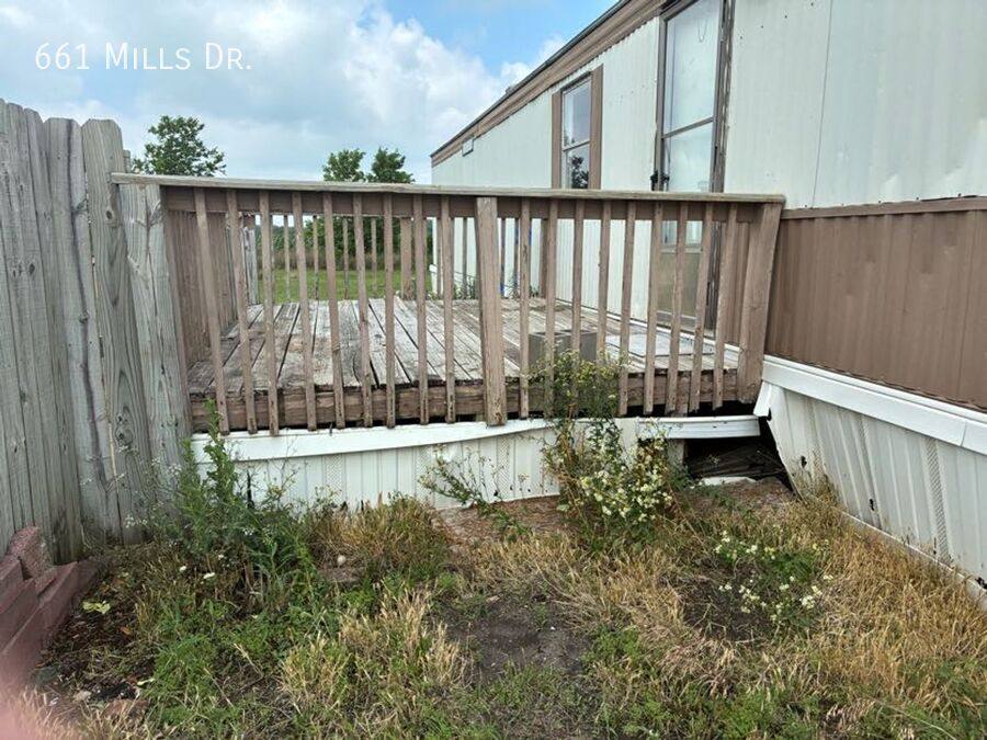 House for rent at 661 Mills Dr, Towanda, KS 67144