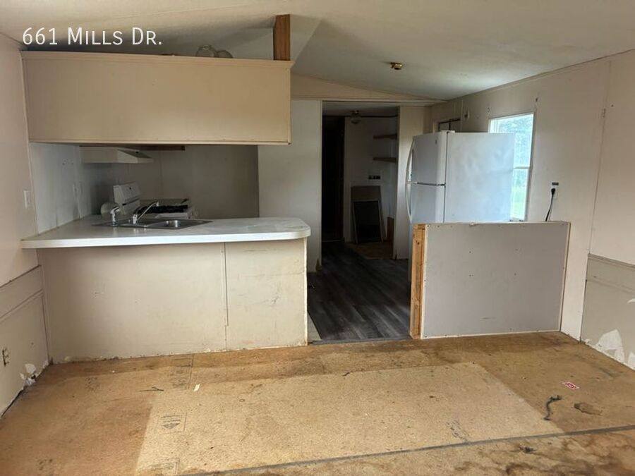 House for rent at 661 Mills Dr, Towanda, KS 67144