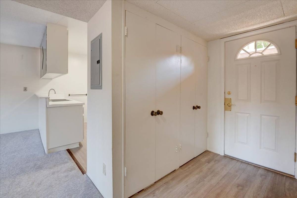 Condo for rent at 4012 Valeta St, San Diego, CA 92110