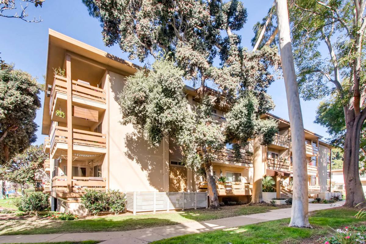 Condo for rent at 4012 Valeta St, San Diego, CA 92110