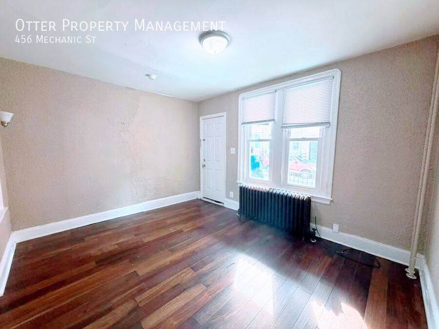 House for rent at 456 Mechanic St, Philadelphia, PA 19144