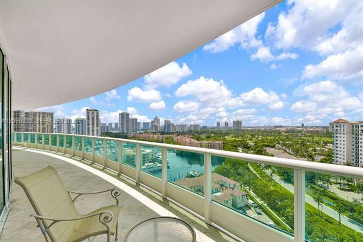 Apartment for rent at 19955 NE 38th Court, Miami, FL 33180