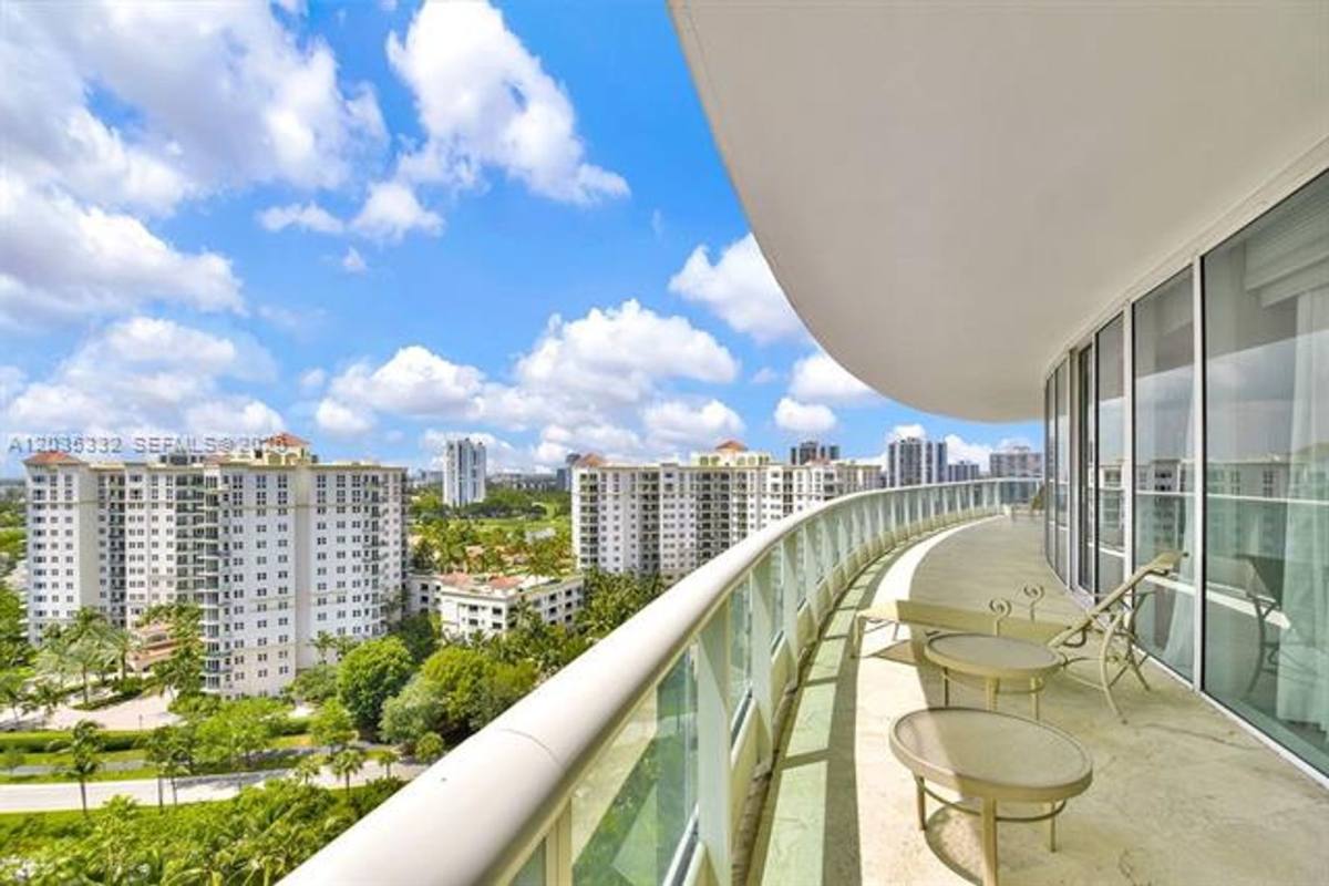 Apartment for rent at 19955 NE 38th Court, Miami, FL 33180
