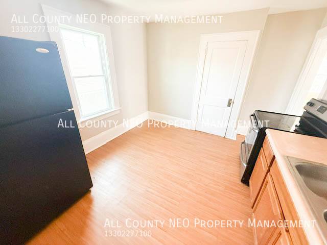 Apartment for rent at 859 Brown St #UP, Akron, OH 44311