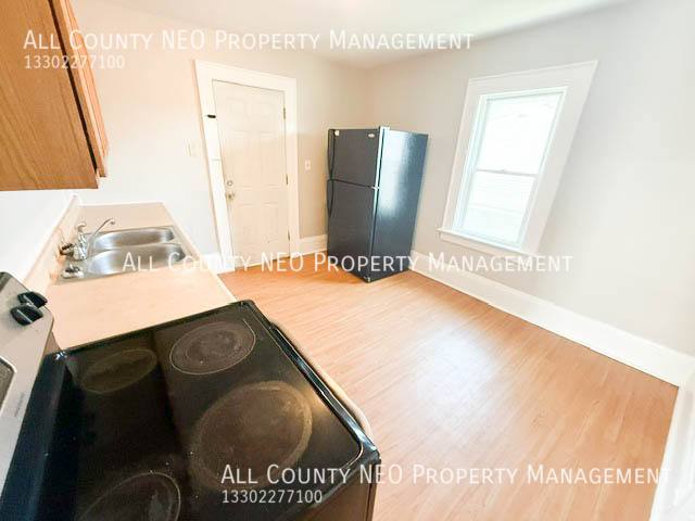 Apartment for rent at 859 Brown St #UP, Akron, OH 44311