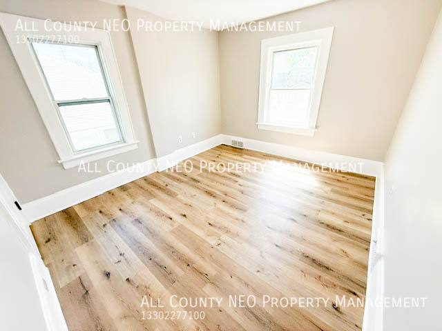 Apartment for rent at 859 Brown St #UP, Akron, OH 44311