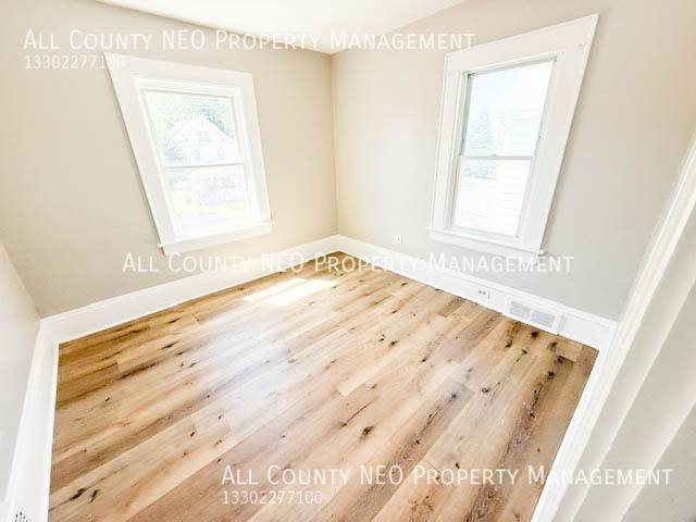 Apartment for rent at 859 Brown St #UP, Akron, OH 44311