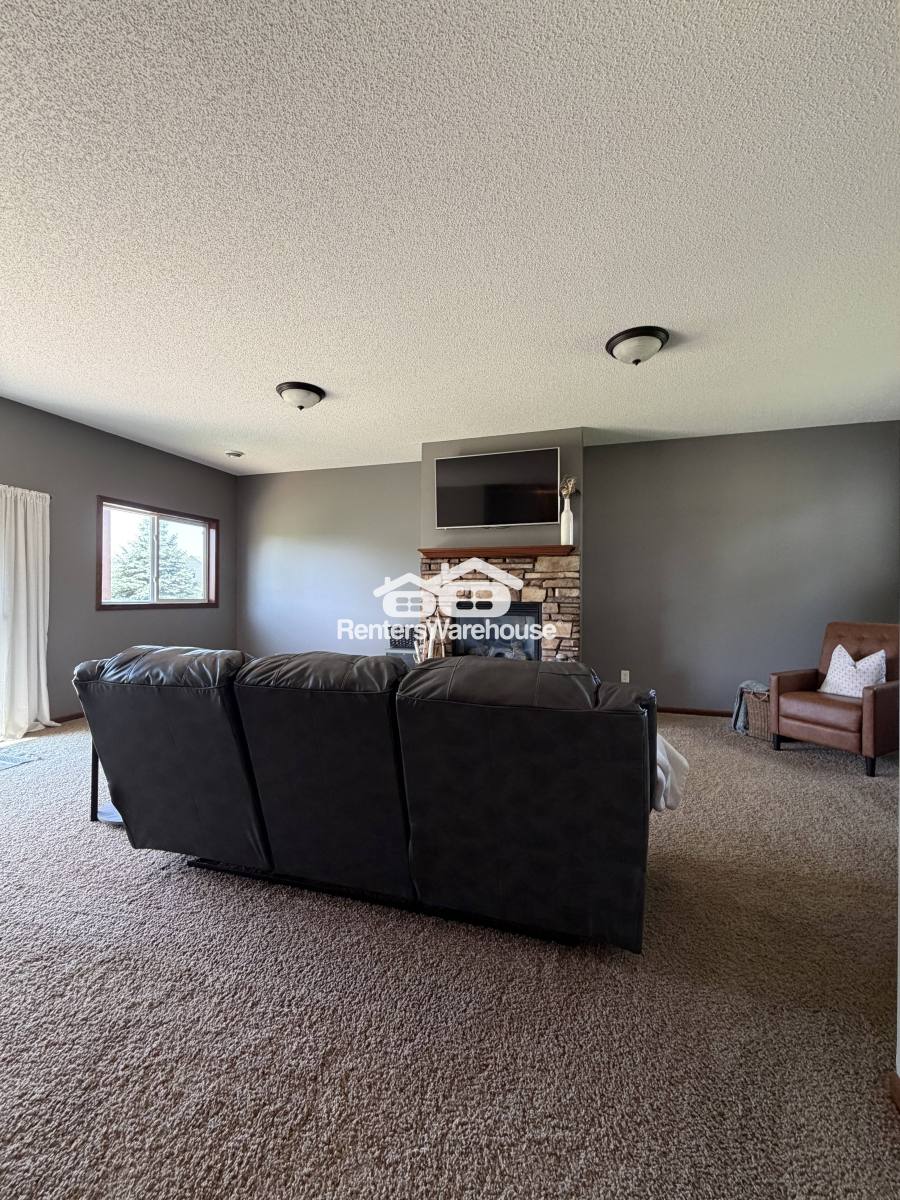 House for rent at 16784 Olivine St NW, Anoka, MN 55303