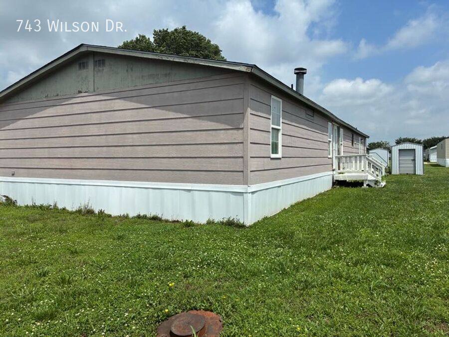 House for rent at 743 Wilson Dr, Towanda, KS 67144