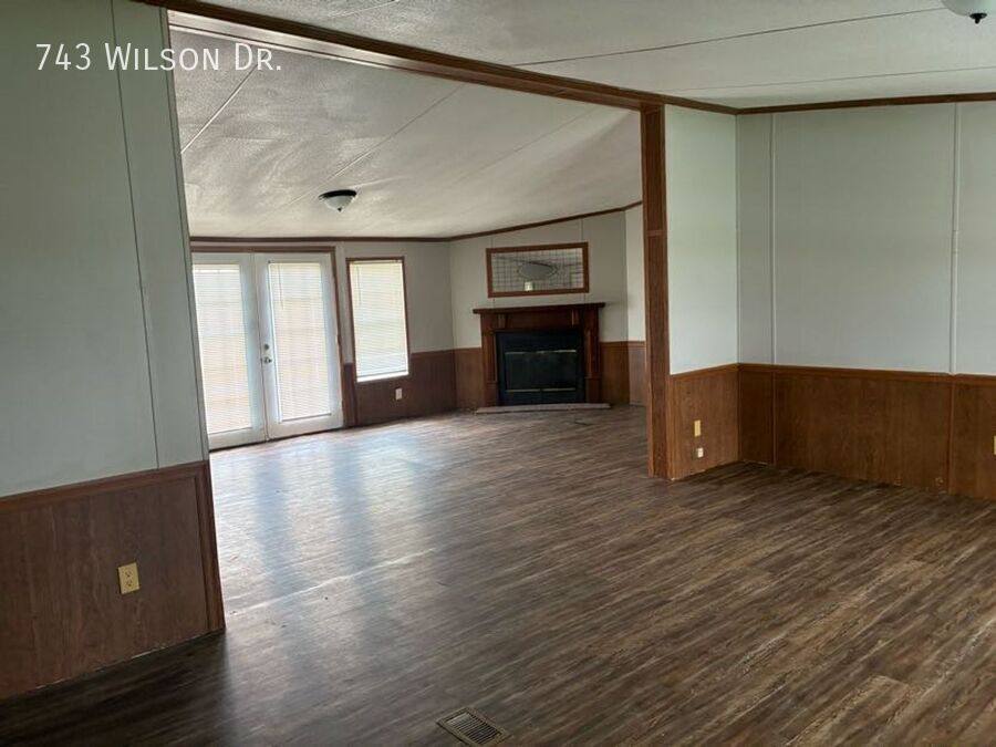 House for rent at 743 Wilson Dr, Towanda, KS 67144