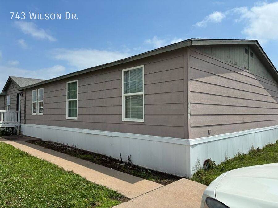 House for rent at 743 Wilson Dr, Towanda, KS 67144