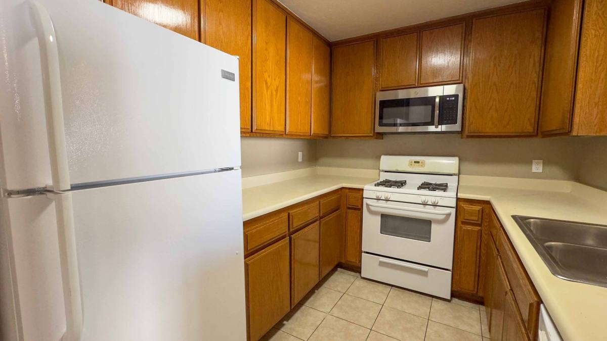 Apartment for rent at 323 W Fifteenth Ave, Escondido, CA 92025