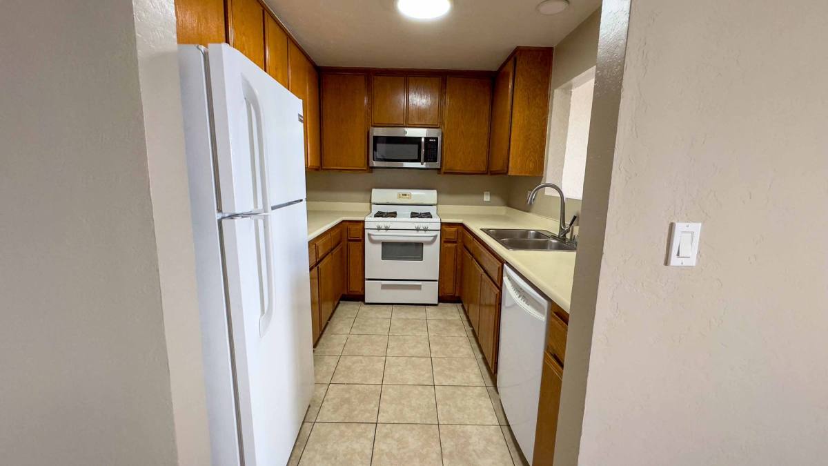 Apartment for rent at 323 W Fifteenth Ave, Escondido, CA 92025