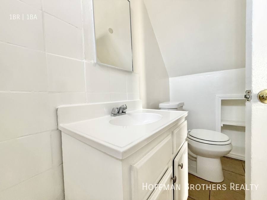 Apartment for rent at 429 W Cowles St, Long Beach, CA 90813