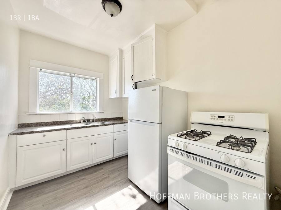 Apartment for rent at 429 W Cowles St, Long Beach, CA 90813