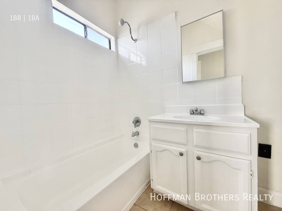 Apartment for rent at 429 W Cowles St, Long Beach, CA 90813