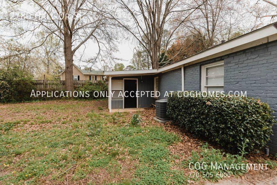 House for rent at 2780 Hall Dr SE, Smyrna, GA 30082