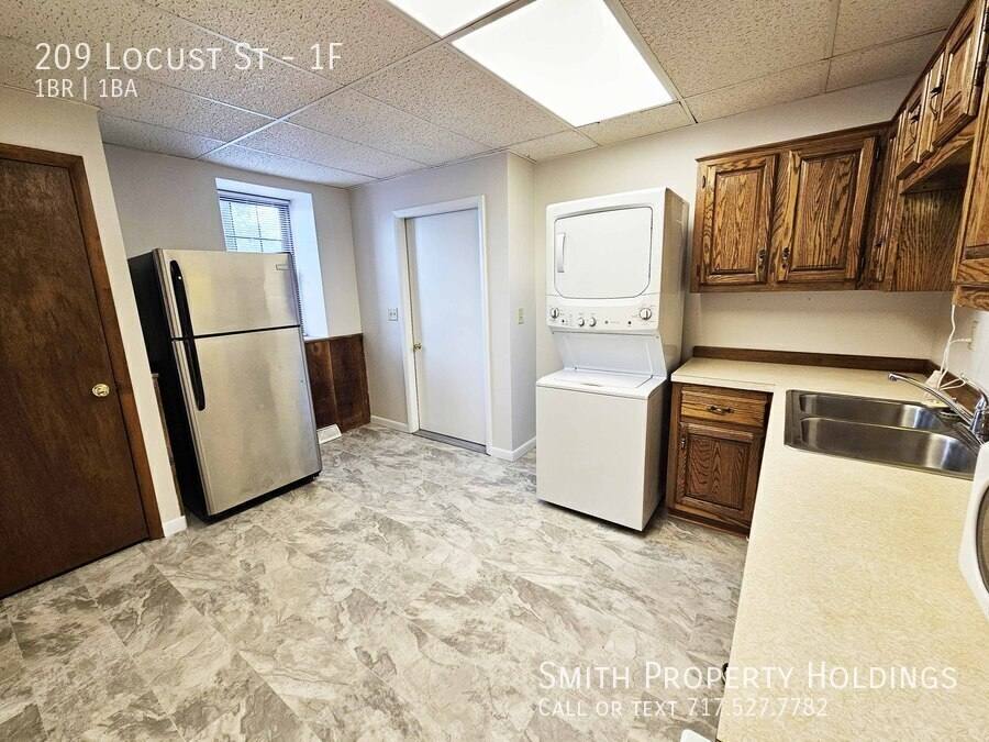 Apartment for rent at 209 Locust St #1F, East Berlin, PA 17316
