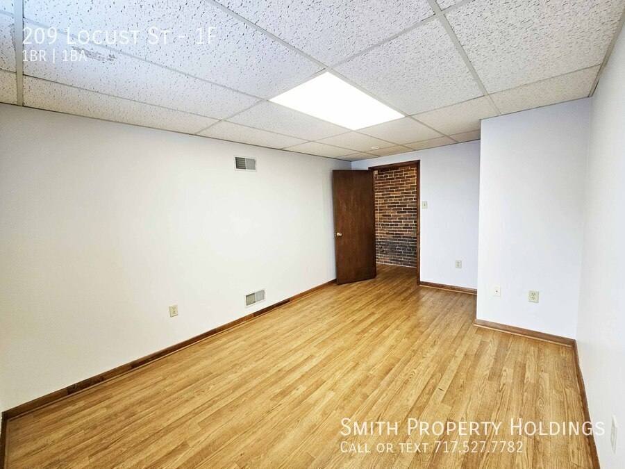 Apartment for rent at 209 Locust St #1F, East Berlin, PA 17316