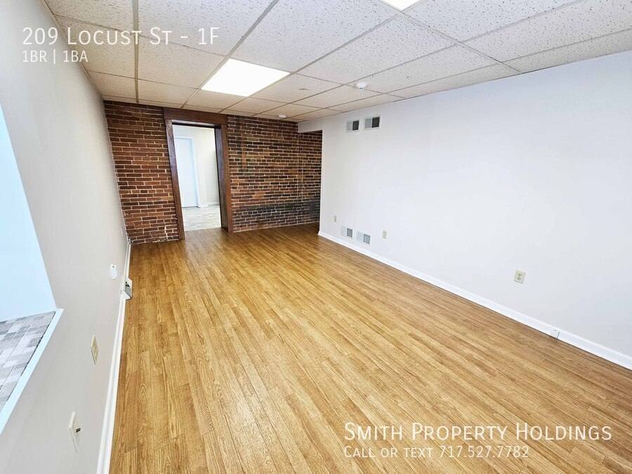 Apartment for rent at 209 Locust St #1F, East Berlin, PA 17316