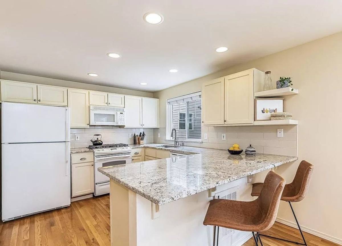 Townhouse for rent at 8510 B Midvale Ave N, Seattle, WA 98103